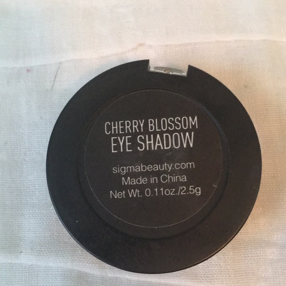 Sigma Beauty Eye Shadow Cherry Blossom Compact - Picture 3 of 5